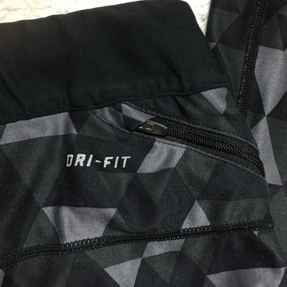 Nike Dri-Fit geometric print cropped running pants - Picture 5 of 6